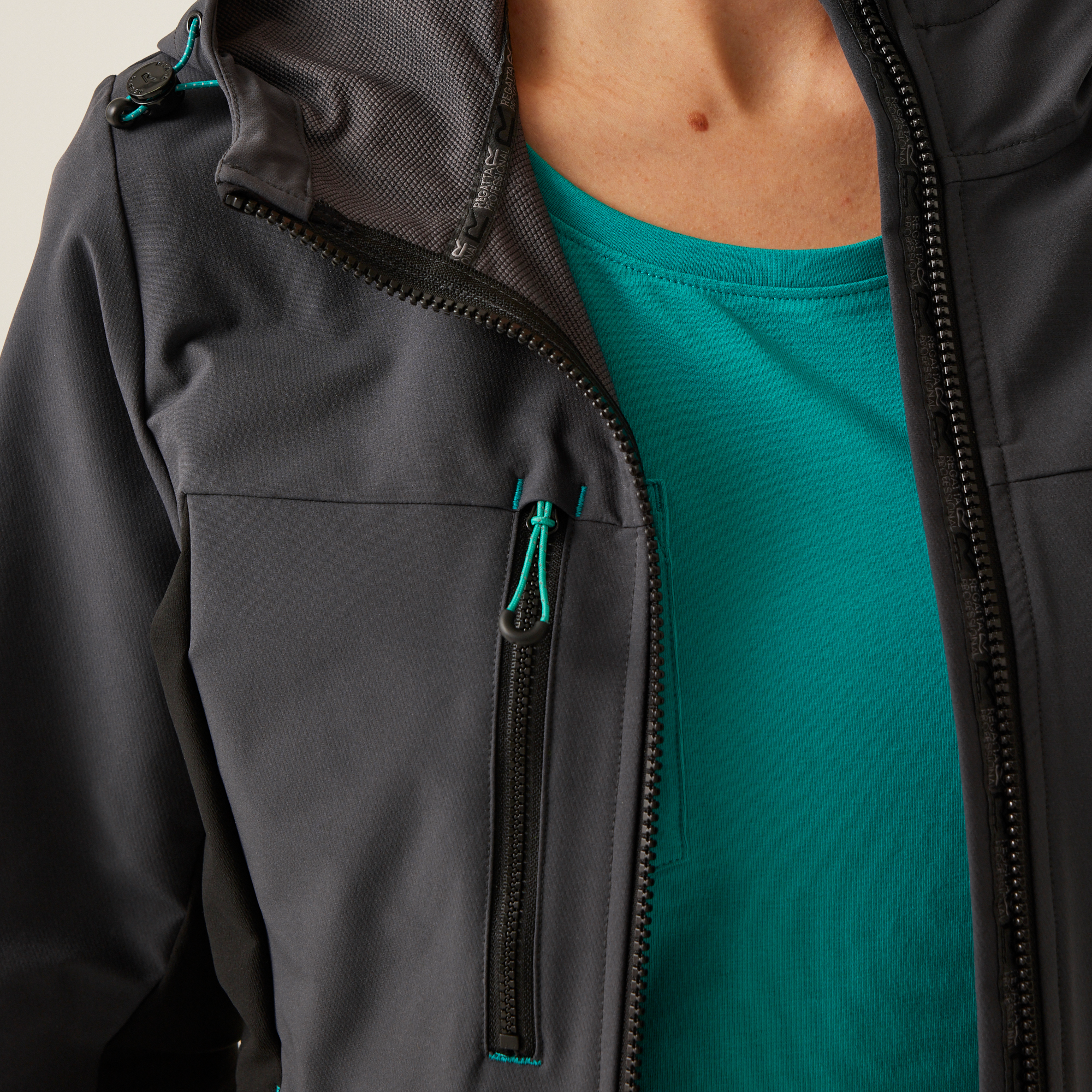 WOMEN'S ADA STRETCH SOFTSHELL